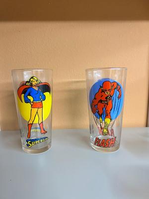1976 FLASH AND SUPERGIRL DRINKING GLASSES