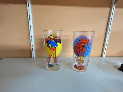 1976 FLASH AND SUPERGIRL DRINKING GLASSES