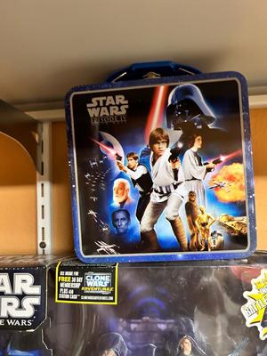STAR WARS COLLECTIBLES