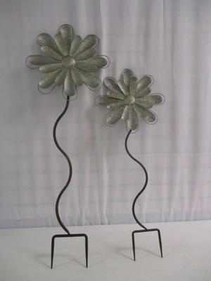 Metal Flower Yard Decor