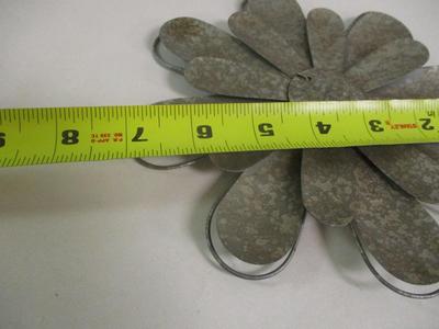 Metal Flower Yard Decor