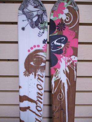 Woman's Stance Diamond 159 Salomon Smartrack Skis With Poles