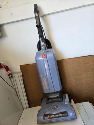 Hoover Wind Tunnel upright vacuum cleaner