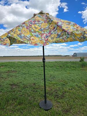Floral Patio Umbrella with Base – Vintage-Inspired Outdoor Shade with weighted umbrella stand