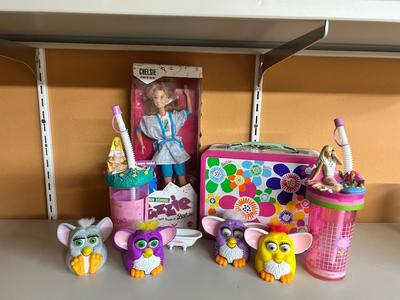 1988 COOL TEEN COUSIN OF BARBIES JAZZIE CHELSEA, DRINK CUPS , LUNCH BOX AND MORE