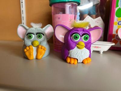 1988 COOL TEEN COUSIN OF BARBIES JAZZIE CHELSEA, DRINK CUPS , LUNCH BOX AND MORE