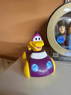 ELIVIS AND KISS COLLECTIBLE PEZ TINS & DINO AND BOZO PEZ CARS