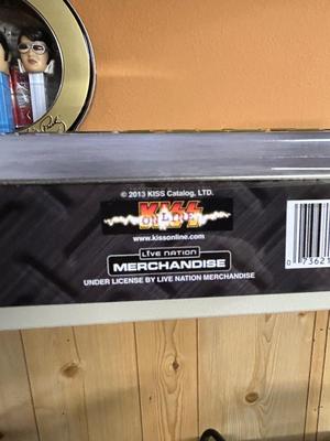 ELIVIS AND KISS COLLECTIBLE PEZ TINS & DINO AND BOZO PEZ CARS