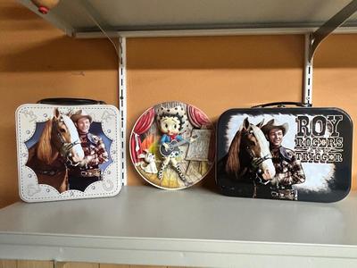 ROY ROGERS COLLECTIBLE LUNCH BOXES AND COWGIRL BETTY BOOP COLLECTIBLE PLATE