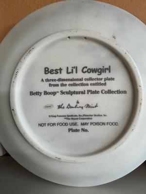 ROY ROGERS COLLECTIBLE LUNCH BOXES AND COWGIRL BETTY BOOP COLLECTIBLE PLATE