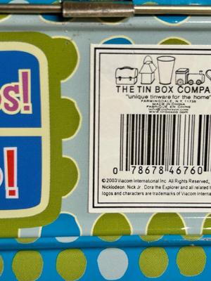 DORA THE EXPLORER, ARTHUR LJNCH TINS AND HELLO KITTY PEZ TIN