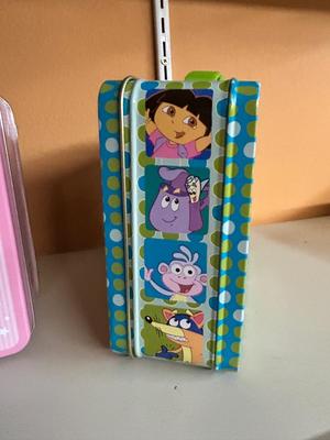 DORA THE EXPLORER, ARTHUR LJNCH TINS AND HELLO KITTY PEZ TIN