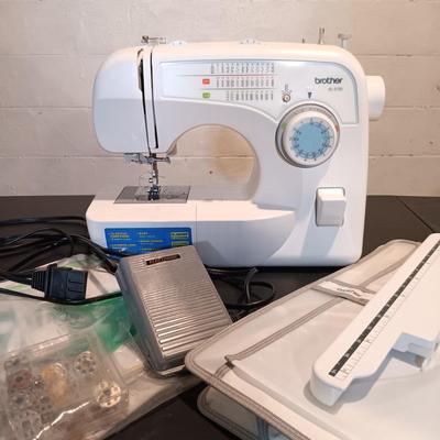 LOT 38: Brother Model XL-3750 37-Stitch Sewing Machine & Accessories
