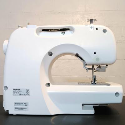 LOT 38: Brother Model XL-3750 37-Stitch Sewing Machine & Accessories