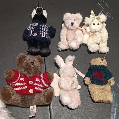 LOT 39: Christmas Plush- Cabbage Patch Elf, Homerbest Standing Mouse, HugFun Penguin & More