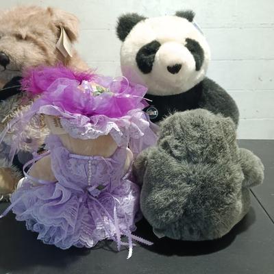 LOT 40: Gund Collectors Classic Panda Bear, Gund Collectors Classic Brown Bear, J.J. Bean Teddy Bear & More