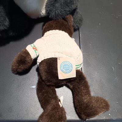 LOT 40: Gund Collectors Classic Panda Bear, Gund Collectors Classic Brown Bear, J.J. Bean Teddy Bear & More