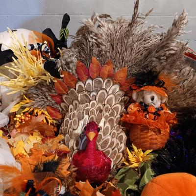 LOT 42: Large Halloween & Autumn Decor Lot