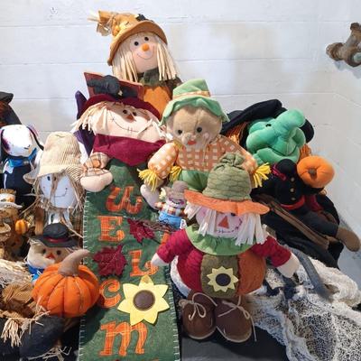 LOT 42: Large Halloween & Autumn Decor Lot
