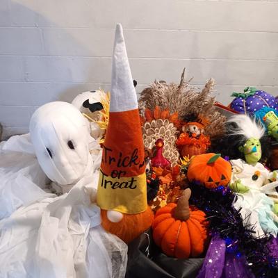 LOT 42: Large Halloween & Autumn Decor Lot