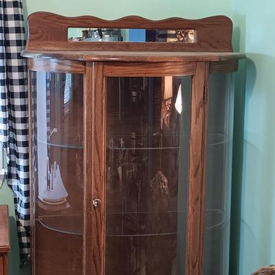 LOT 46: Vintage Curved Glass Curio Cabinet
