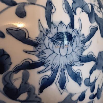 LOT 149: Blue and White Porcelain Chinese Melon Jar with Wood Base