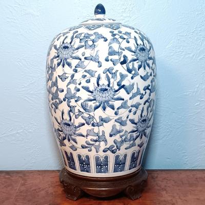 LOT 149: Blue and White Porcelain Chinese Melon Jar with Wood Base