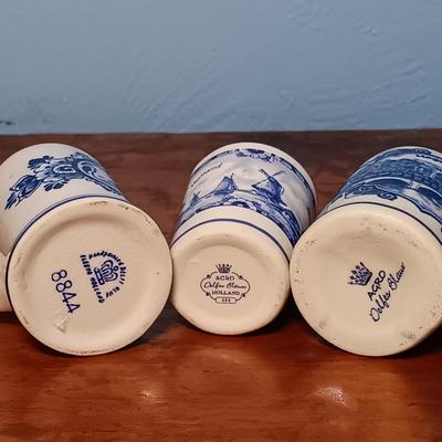 LOT 151: Delft Blue Distel House Ashtray, Delft Toothpicker Holder, Delft Bottle Made for Bols Royal Distilleries & More