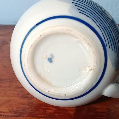 LOT 151: Delft Blue Distel House Ashtray, Delft Toothpicker Holder, Delft Bottle Made for Bols Royal Distilleries & More
