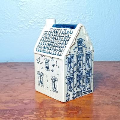 LOT 151: Delft Blue Distel House Ashtray, Delft Toothpicker Holder, Delft Bottle Made for Bols Royal Distilleries & More