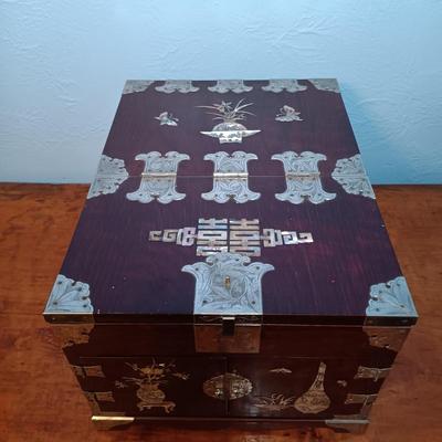 LOT 157: Vintage Chinese Lacquer Vanity Box with Mother of Pearl Inlay and Floral Etched Silver-Tone Fixtures