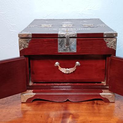 LOT 157: Vintage Chinese Lacquer Vanity Box with Mother of Pearl Inlay and Floral Etched Silver-Tone Fixtures