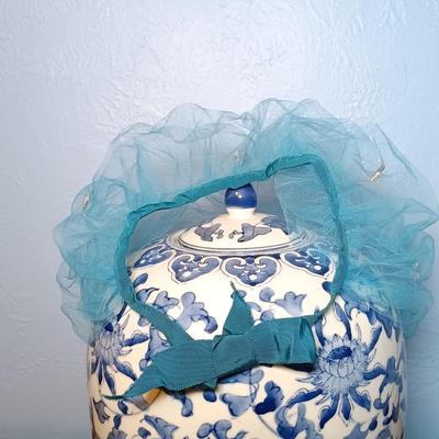 LOT 158: Vintage Hats and Scarves- Derby, E. Chard Doerr, Ellen Tracy & More