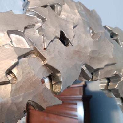 LOT 161: Vintage 1977 Art Inc. Plastic Maple Leaf Frame Mirror