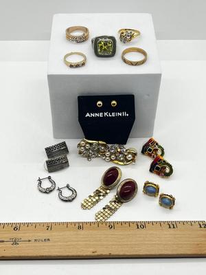 LOT 201J: Vintage Pierced Earrings and Rings