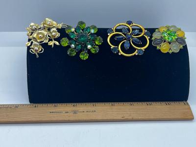 LOT 210J: Vintage Brooch/Pin Lot