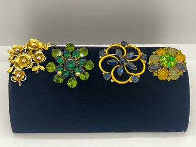 LOT 210J: Vintage Brooch/Pin Lot