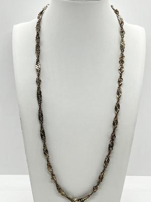 LOT 253J: Pretty Vintage Sterling Silver Twisted Chain - 20 Grams