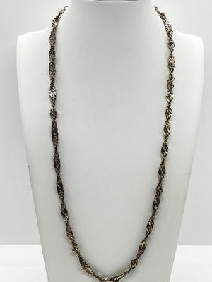 LOT 253J: Pretty Vintage Sterling Silver Twisted Chain - 20 Grams
