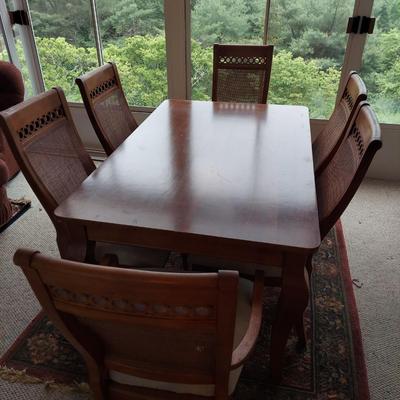 Pottery Barn Dining Table w/ Cane Back Chairs (SR-BBL)