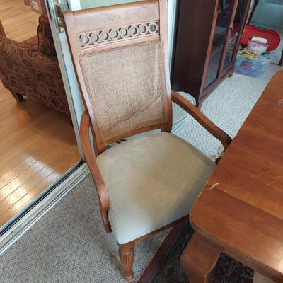 Pottery Barn Dining Table w/ Cane Back Chairs (SR-BBL)