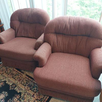 Two Swivel Armchairs (SR-BBL)