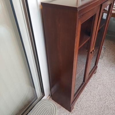 Glass Front Curio Cabinet (SR-BBL)