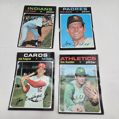 LOT 3K: Vintage Ajax Hard Plastic Baseball Players and Vintage Baseball Cards