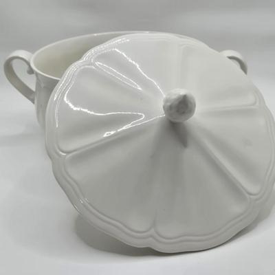 LOT 20K: Various Vintage Pieces of Federalist Ironstone and Corning Ware Cornflower Tea Pot