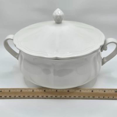 LOT 20K: Various Vintage Pieces of Federalist Ironstone and Corning Ware Cornflower Tea Pot