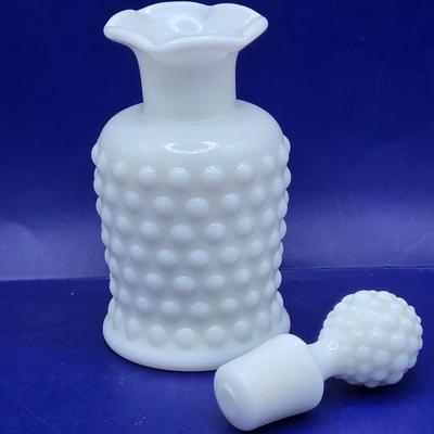 LOT 22K: Vintage Fenton Milk Glass Hobnail Pieces and More