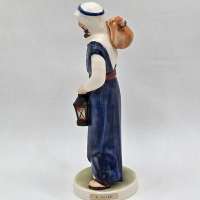 LOT 32D: Goebel Flight Into Egypt