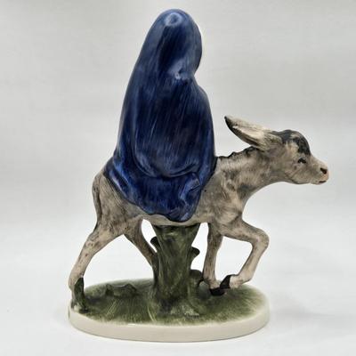 LOT 32D: Goebel Flight Into Egypt