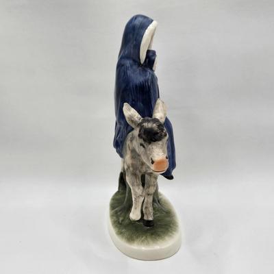 LOT 32D: Goebel Flight Into Egypt
